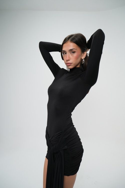 Uzun Kollu Eteği Büzgülü Yandan Bağlamalı Elbise Uzun Kollu Eteği Büzgülü Yandan Bağlamalı Elbise